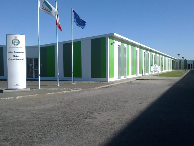 Da.Ma. Coating scuola finale emilia Rifacimento canali di drenaggio tetto