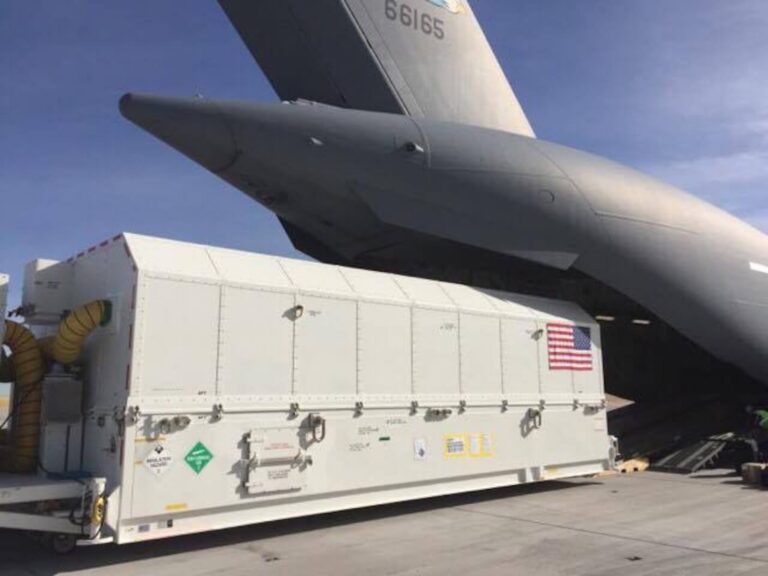 Da.Ma. Coating rivestimento capsula space and defence satelliti caricato su aereo